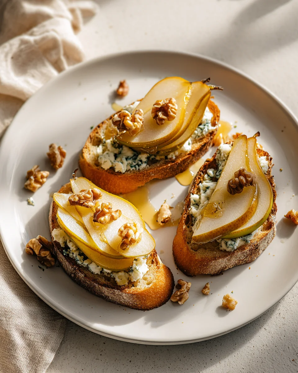 Würzige Gorgonzola Birnen Bruschetta für Genießer